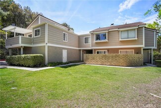 31313 The Old Rd Unit F, Castaic, CA 91384