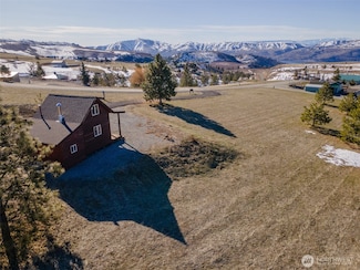 705 Upper Trails Rd, Chelan, WA 98831