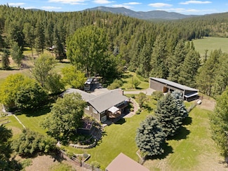 996A Basin Rd, Colville, WA 99114