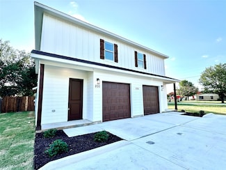 200 S Atwood St, Boyd, TX 76023