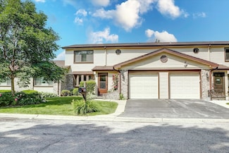 1330 S Mallard Ln Unit 33, Mount Prospect, IL 60056