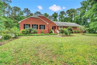 8 Pinckney Ln, Poquoson, VA 23662