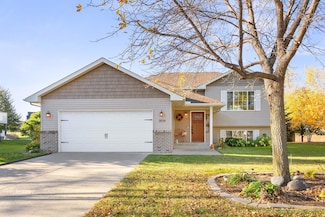 1614 Helen St, Buffalo, MN 55313