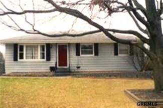 4623 N 94th St, Omaha, NE 68134