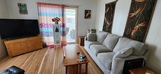 715 Jacaranda Cir, Venice, FL 34285
