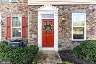 93 Franklin Cir, Somerdale, NJ 08083