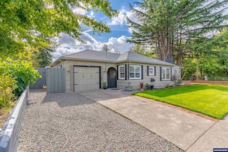 610 D St NE, Salem, OR 97301