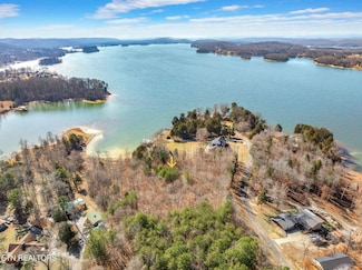 173 Cedar Point Dr, Kingston, TN 37763