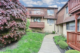 221 Richard Ct Unit 22A, Pomona, NY 10970