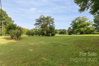 4634 Dogwood Place, Charlotte, NC 28212