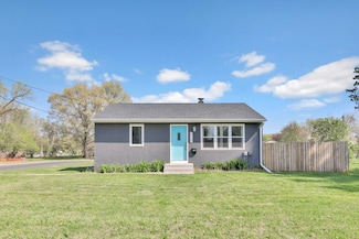 414 5th Ave NE, Cambridge, MN 55008