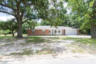 314 Oak Park Dr, Pass Christian, MS 39571