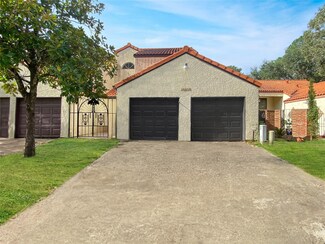 16235 Golf Club Dr, Crosby, TX 77532