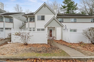 82 Winding Brook Dr, South Burlington, VT 05403