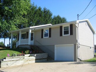 204 Woodview Dr, Williamstown, WV 26187