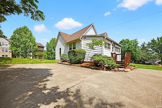 1499 W Allen St, Bloomington, IN 47403