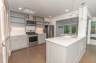 2850 Claudette Ave, Dallas, TX 75211