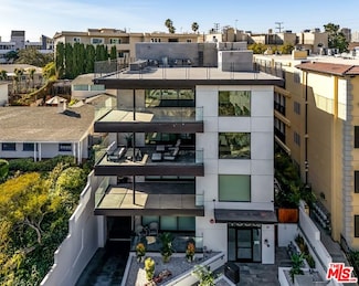 1839 Pandora Ave Unit C, Los Angeles, CA 90025