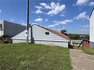 32 Springer Ave, Uniontown, PA 15401