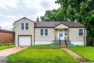 8816 Lynwood Place, Saint Louis, MO 63136