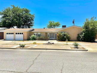 1990 Crescent Dr, Las Cruces, NM 88005