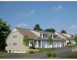 17 Eighth Green Dr Unit C, Dartmouth, MA 02747