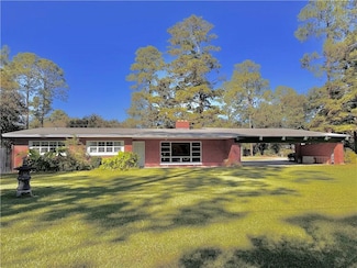 324 Harper St, Jesup, GA 31546