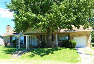 506 S 10th St, Petersburg, IN 47567