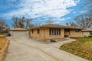 2753 Lynner Dr, Des Moines, IA 50310