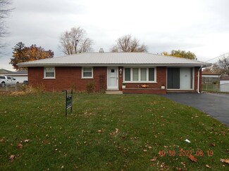 8818 W 93rd Place, Hickory Hills, IL 60457