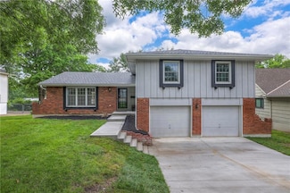 10528 Oak St, Kansas City, MO 64114