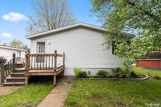 351 N Squirrel Rd, Auburn Hills, MI 48326