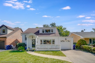 929 Sherwood Rd, La Grange Park, IL 60526