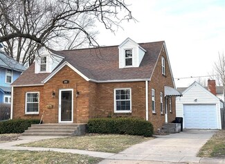 205 W Washington St, Knoxville, IA 50138