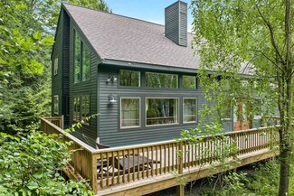 506 Williams Ln, Hartford, VT 05001