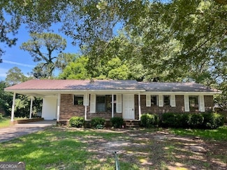 203 Vienna Cir, Fort Valley, GA 31030