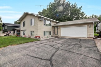 501 Kirkwall Dr, Waite Park, MN 56387