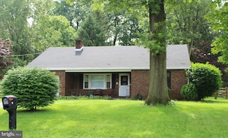 27 S Charles St, New Freedom, PA 17349