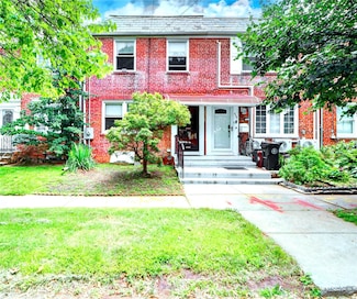 623 159th St, Whitestone, NY 11357