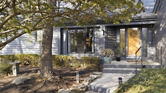 2248 Sandover Rd, Columbus, OH 43220