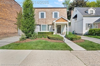 389 Kercheval Ave, Grosse Pointe Farms, MI 48236
