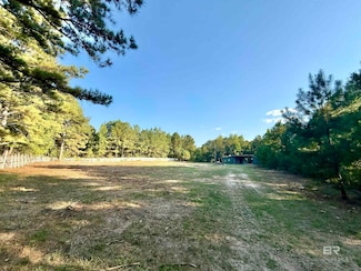 680 Travis Rd, Brewton, AL 36426