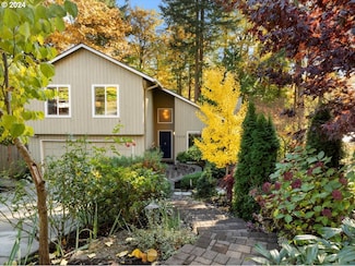 7430 SW Canyon Dr, Portland, OR 97225