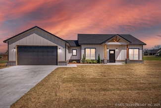 26055 E 732 Rd, Wagoner, OK 74467