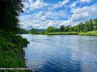 498 Penn York Rd, Starlight, PA 18461