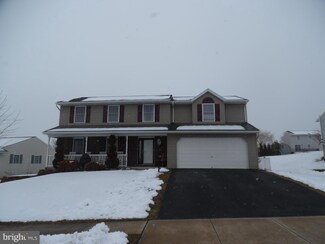 18 Central Dr, Newmanstown, PA 17073