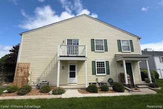 1478 Harbor Dr, Walled Lake, MI 48390