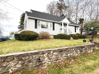 14 Beech St, Southbridge, MA 01550