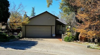 12567 Highland Dr, Auburn, CA 95603