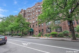 34-24 82nd St Unit 6E, Jackson Heights, NY 11372